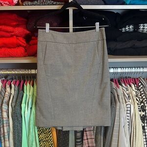 Loft gray lined back pleat and zipper closure skirt size 4